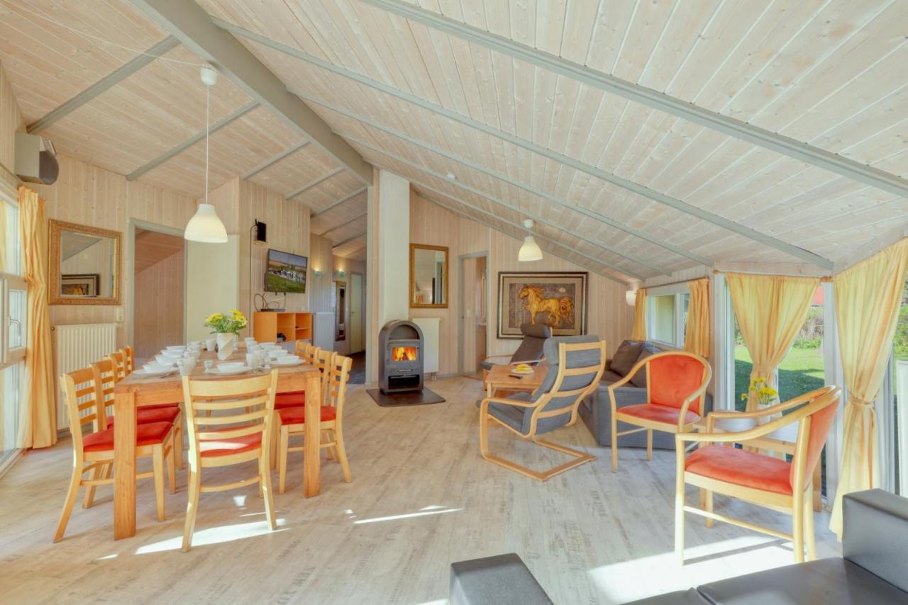 Kranich Ferienhaeuser Mit Innenpool Hohendorf  Екстериор снимка